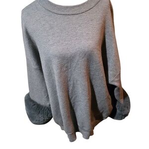 Saks Fifth Avenue Light Gray Knit Top